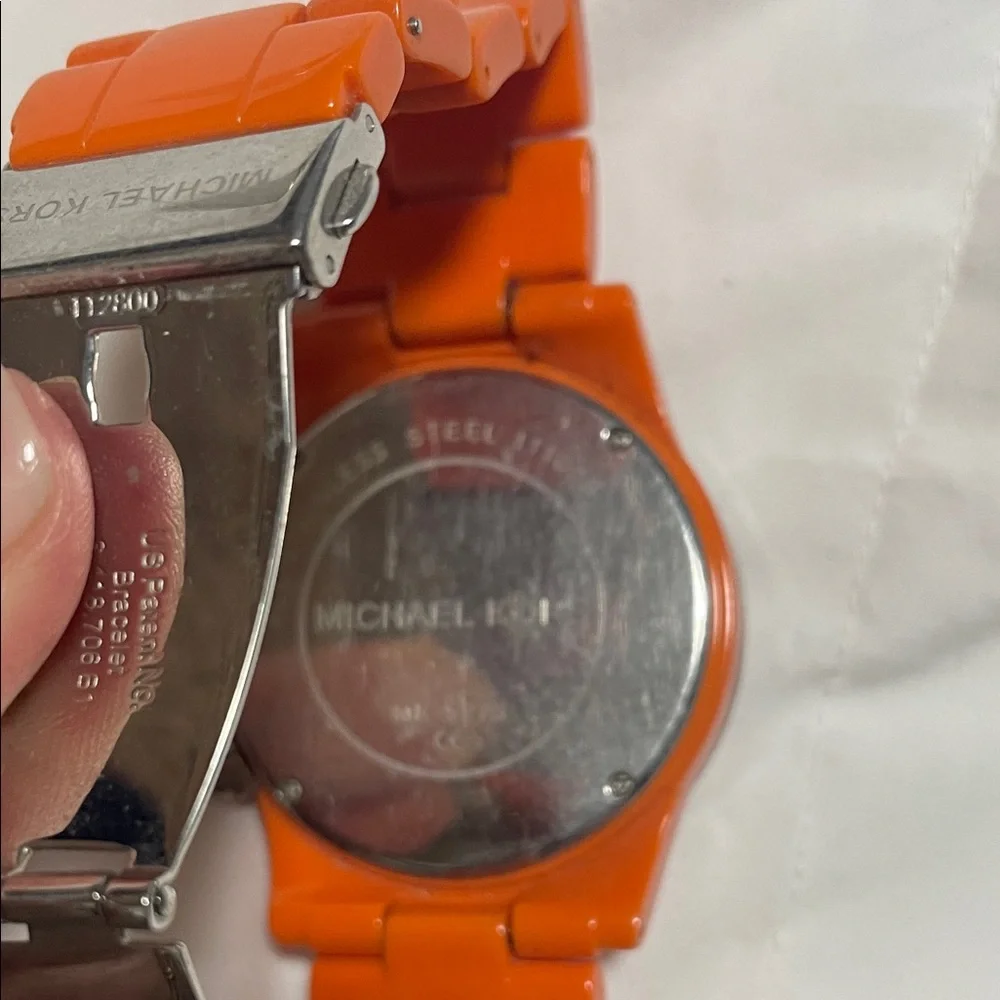 Vintage Michael Kors Orange Chronograph Watch - Picture 5 of 9